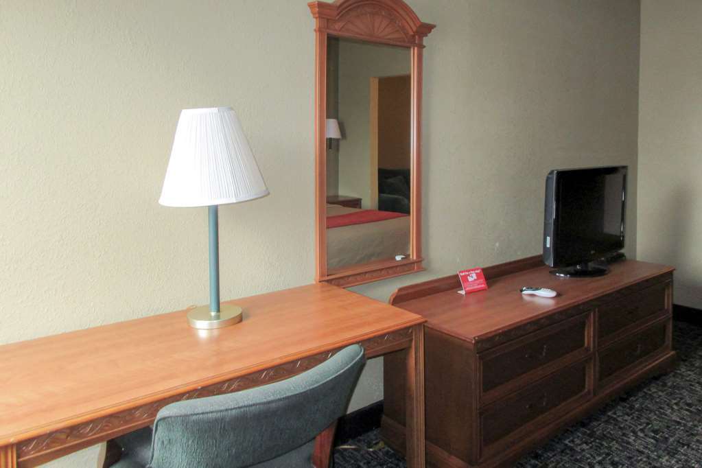 Quality Inn & Suites Ferdinand Camera foto